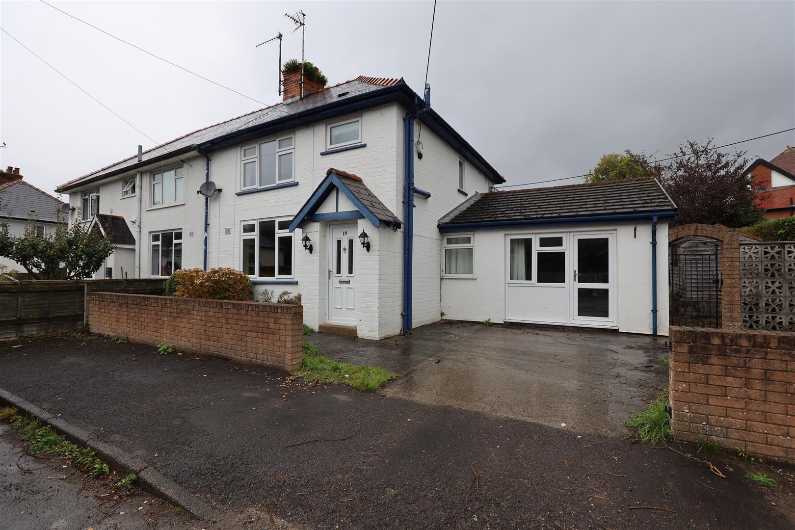 19 Cantref Road, Abergavenny, Mons. NP7 7DL